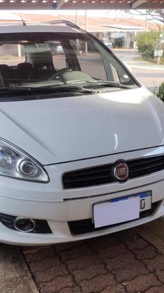 FIAT IDEA 1.6 MPI ESSENCE 16V FLEX 4P MANUAL FIAT IDEA 1.6 MPI ESSENCE 16V FLEX 4P MANUAL